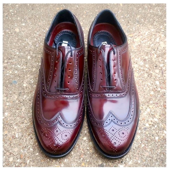 Florsheim Other - Florsheim Wing tip oxfords dress shoes Men’s 8.5
